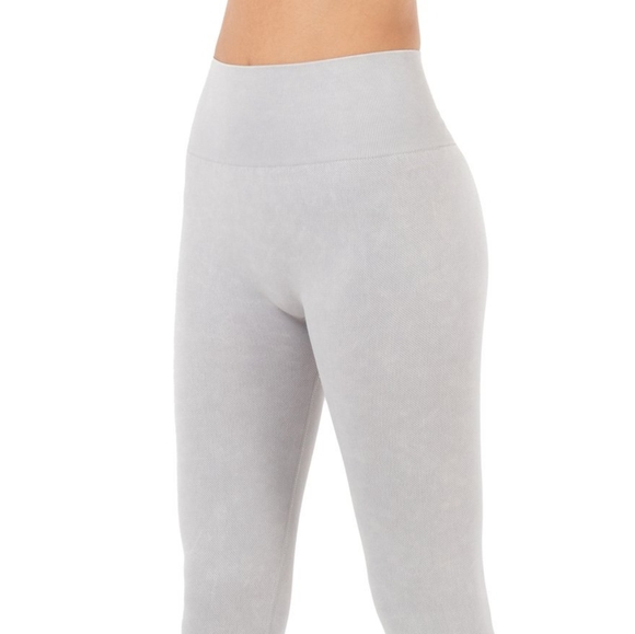 Ultra High Waste Seamless Gray Thick Soft Large Leggings by Kyodan - Picture 3 of 15